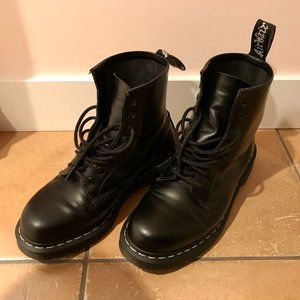Dr. Martens 1460 Smooth Leather Boots US 9 EU 42